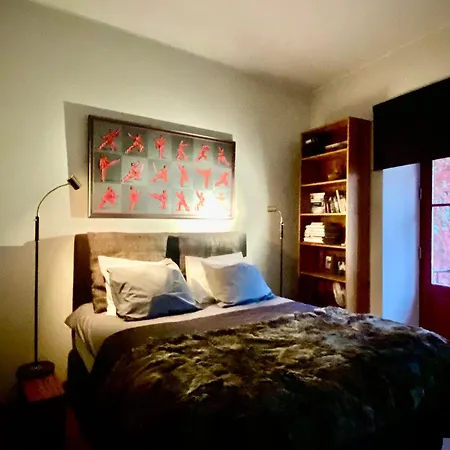 Stylish Aprtm W Parking Apartament